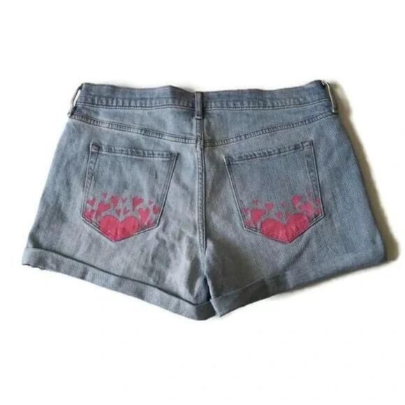 Custom Upcycled Pink Hearts Medium Wash Cuffed Boyfriend Jean Shorts Sz 8 - Picture 5 of 6